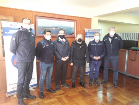 Senador de la Rep&uacute;blica Sr. Alejandro Navarro, se re&uacute;ne con Gerente, Sindicatos N&deg;1 y N&deg;2